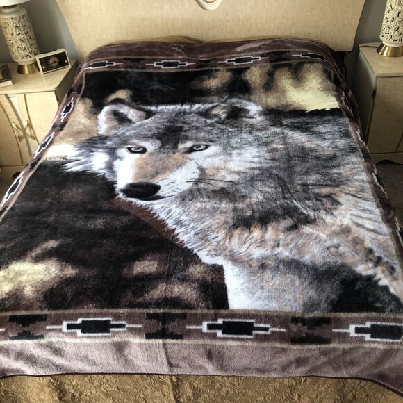 Shavel Fleece Wolf Blanket Hi Pile Throw 63x74 Outdoors Wilderness Lodge Cabin - Picture 4 of 12
